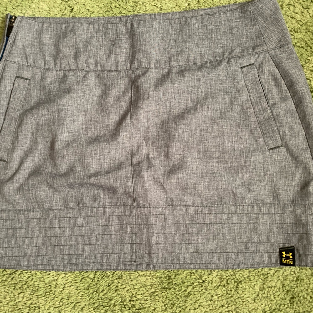 Under Armour Women's Heathered Gray Mini Skirt